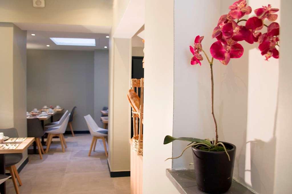 โรงแรมมูแล็ง แวร์ต ปารีส ร้านอาหาร รูปภาพ